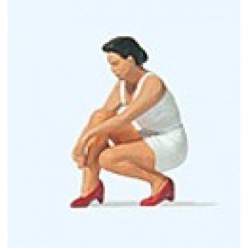 Frau, Schuhe anziehend