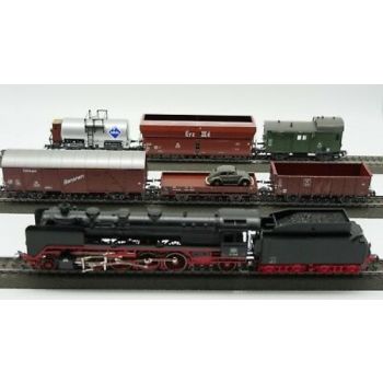 Güterzug-Set: Schlepptenderlok BR41 der DB, 1 Hochbordwagen braun, 1 Bananenwagen brau, 1 Großräum-Schüttwagen, 1 Niederbordwagen, ohne Originalkarton