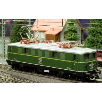 E-Lok BR 1141 der ÖBB, grün, erhabene Betr.Nr. 1141.02, Fenster mit Cellonscheiben, ohne Originalkarton,