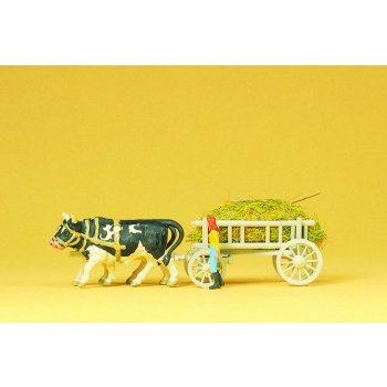 Kuhgespann mit Graswagen