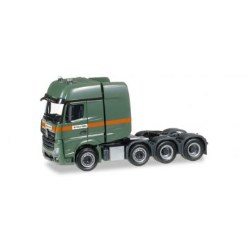 Mercedes-Benz Actros SLT Zugmaschine, Max Wild
