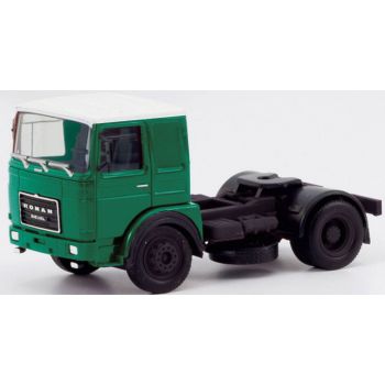 Roman Diesel 4x2 Zugmaschine, dunkelgrün/weß