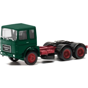 Roman Diesel Zugmaschine 3achsig (6x4), moosgrün