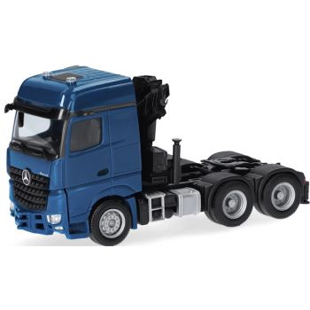 Mercedes-Benz Arocs 18 Bigspace Zugmaschine mit Ladekran 3achs (6x4), enzianblau