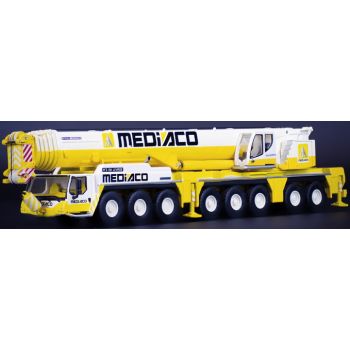 Liebherr LTM 1450-8.1, Auto-Teleskopkranwagen - MEDIACO, Marseille - Frankreich