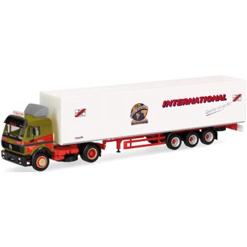 Mercedes-Benz SK 88, Koffer-Sattelzug, Uwe Harms International, Meggerdorf - Schleswig-Holstein