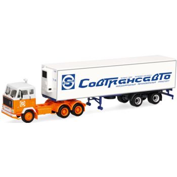 Volvo F89 Kühlkoffer-Sattelzug, Sovtransavto, Russland