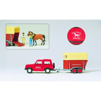 Mitsubishi Pajero 'Reiterhof' mit Hänger und Figur