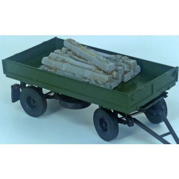 IFA HW 60 HD-Bereifung mit Ladegut: Alte Betonschwellen