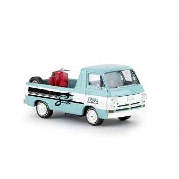 Dodge A 100 Pick-up, Vespa Motorscooter beladen mit Vespa Motorroller, U.S.A.