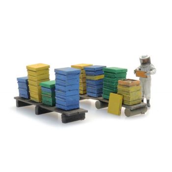 Bienenstöcke + Imker