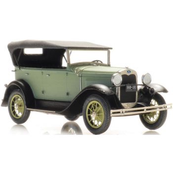 Ford Model A Phaeton mit geschlossenem Verdeck