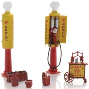 Satz mit hisorischen Tankzapfsäulen, Shell