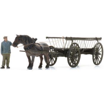 Pferdegespann mit Leiterwagen und Bauer