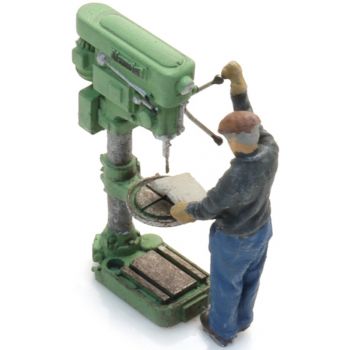 Säulenbohrmaschine mit Figur