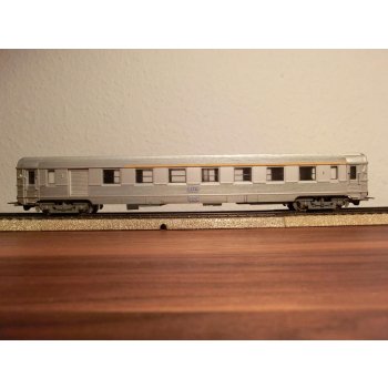 D-Zug-Wagen der SNCF, 4achsig, silbern, ohne Originalkarton,