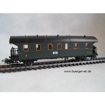 Personenwagen der SNCF, 2./3.Klasse, 2achsig, dunkelgrün, schwarzes Dach,