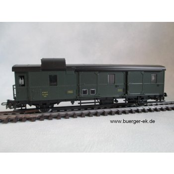 Gepäckwagen der SNCF, 2achsig, dunkelgrün, Dach schwarz,