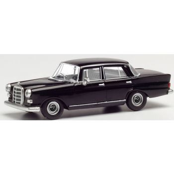 Mercedes-Benz 200 Heckflosse, schwarz