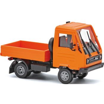 Multicar M26 mit Fahrer, Pritsche, orange, Baujahr 1991