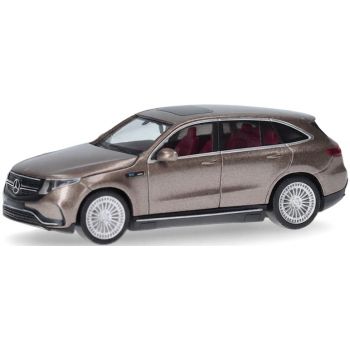 Mercedes-Benz EQC AMG, mojavesilber