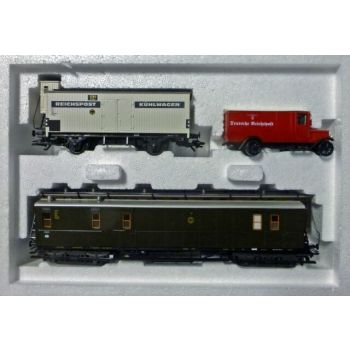 Wagen-Set Reichspost, Inhalt: Schellzug-Postwagen P (Post 4), 1 Reichspost Kühlwagen, 1 Benz-Paketpost-Lieferwagen aus Metall