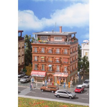 Penthaus mit Dachterasse, rot