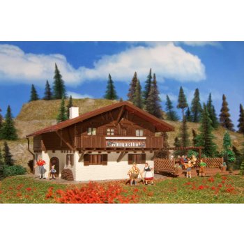 Bio-Almgasthof, Bausatz aus Bio-Kunststoff