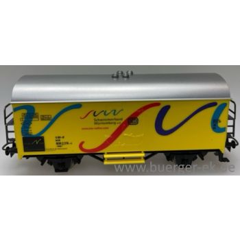 Schwimmverband Württemberg e.V. www.svw-online.com mit blau/rot/lila Streifendesign - Vorsicht an der Beckenkante, Wagen gelb