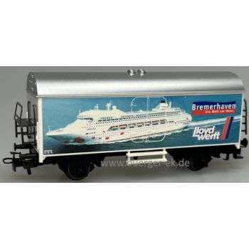 Bremerhaven Die Welt am Meer Lloyd Werft, Abbildung eines Kreuzfahrtschiffes, mit Märklin-Signet