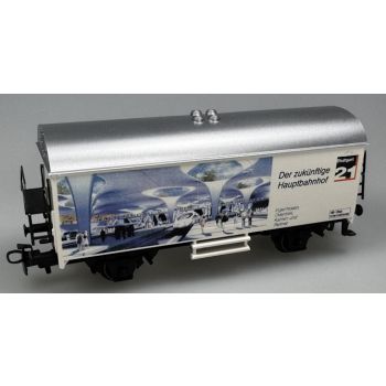 Hauptbahnhof Stuttgart erbaut 1914-1927 von Paul Bonatz wechselseitig Der zukünftige Hauptbahnhof Stuttgart 21 Inenhoven Overdiek Kahlen und Partner