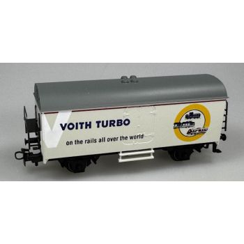 VOITH TURBO on the rails all over the world, Siizzenabbildung mit 3 verschiedenen Triebfahrzeugen