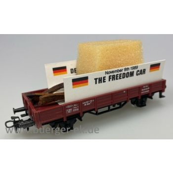 THE FREEDOM CAR - November 9th 1989, beladen mit echtem Eisenstück vom 