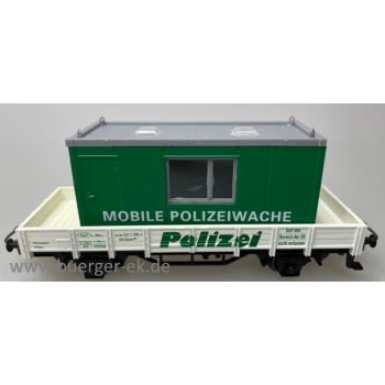 POLIZEI (weißer Niederbordwagen, grüne Aufschrift 