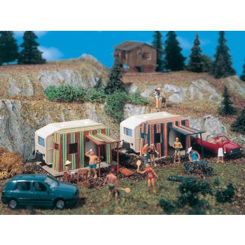 Campingwagen mit Vorzelt (2 Stück)