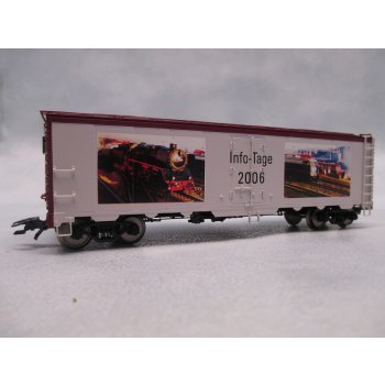 Märklin Info-Tage 2006 (US Box-Car, 4achsig), mit Abbildung einer Dampflok und E-Lok