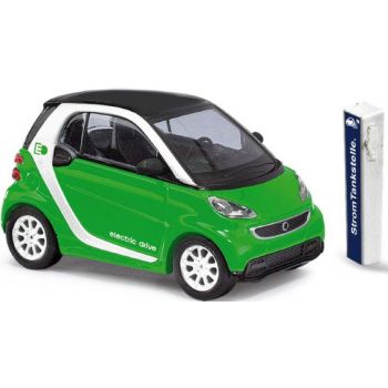 Smart Fortwo Coupe, Electric drive, grün/schwarz, Baujahr 2012, mit Ladesäule !