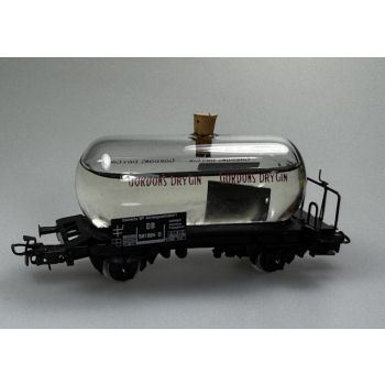 GORDON'S DRY GIN - GLASKESSELWAGEN, Glaskessel gefüllt mit Gordon's Dry Gin, mit Naturkorken, Wagen nur halb gefüllt!