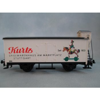 Kurtz Spielwaren am Marktplatz Stuttgart (Altbauwagen mit Bremserhaus, Baujahr 1996)