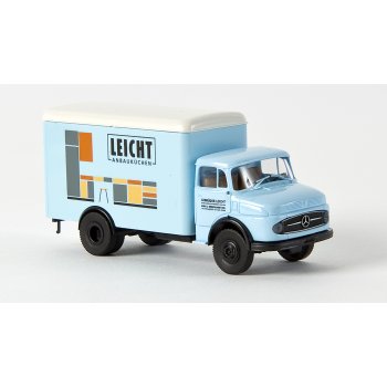Mercedes-Benz L322 LKW mit Kastenaufbau, Leicht Anbauküchen