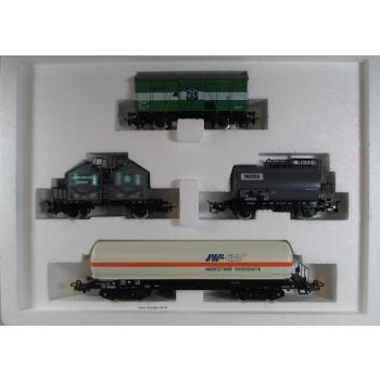 Regional-Wagen-Set Südwest, Inhalt 4 Güterwagen: 1 Gedeckter Güterwagen ZF Zahnradfabrik Schwäbisch Gmünd grün, 1 Silowagen Heidelberger Zement,