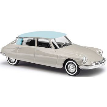 Citroen DS 19, grau mit graublauem Dach, Baujahr 1955