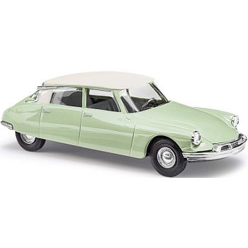 Citroen DS 19, gelbgrün mit weißem Dach, Baujahr 1955