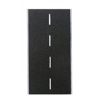 Asphaltstraße Länge 75 cm, Breite 8 cm, in der Straße befinden sich 2 Gullideckel und 2 Kanaldeckel, vorbildgerechte Alterung