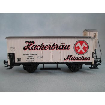 Hackerbräu München 1417 (Internationale Modellbahnausstellung München 2001, 28.11. bis 2.12.), (Altbaugüterwagen mit Bremserhaus)