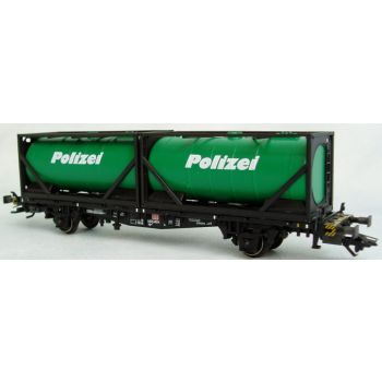 Containerwagen beladen mit 2 abnehmbaren grünen Tankcontainern 'POLIZEI' mit schwarzem Rahmengestell