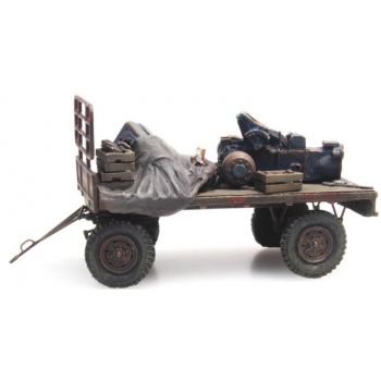 Strohanhänger, verrostet