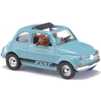 Fiat 500 mit offenem Verdeck mit Fahrer und Hund, Baujahr 1965