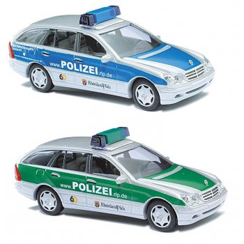 Mercedes-Benz C-Klasse T-Modell, POLIZEI-Set, 1 Fahrzeug in silber/grün, 1 Fahrzeug in silber/blau