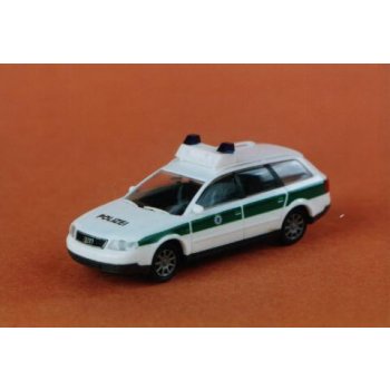 Audi A6 Avant, POLIZEI Bayern, weiß/grün